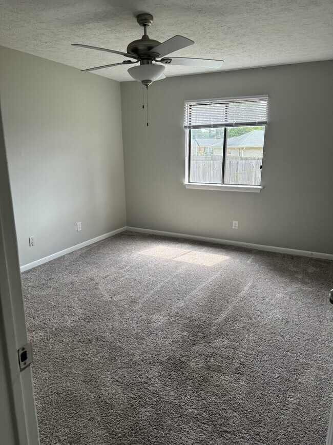 Foto del edificio - 835 Applewood Ln