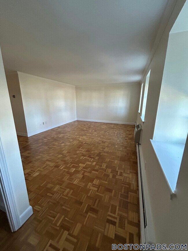 Foto del edificio - 38 Worthen Rd