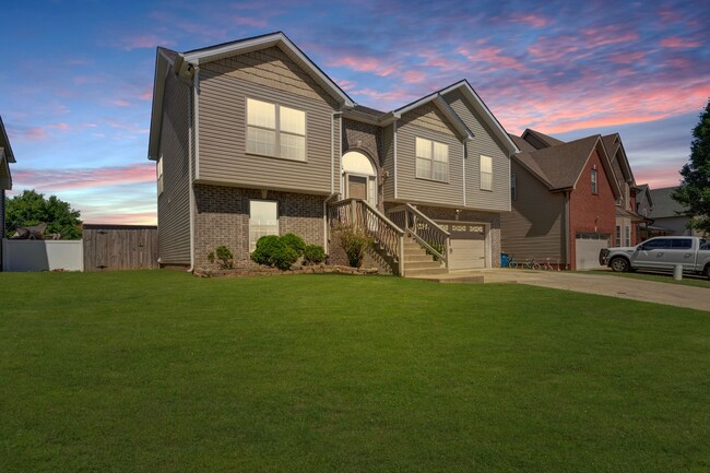 Building Photo - 1213 Chinook Cir