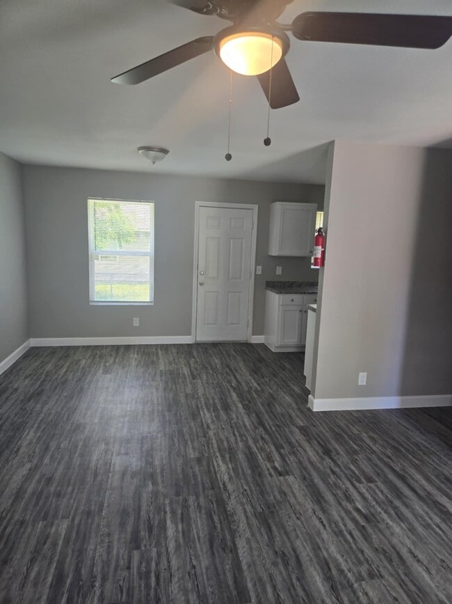 Photo - 1410 Colima St (San Antonio, TX) House