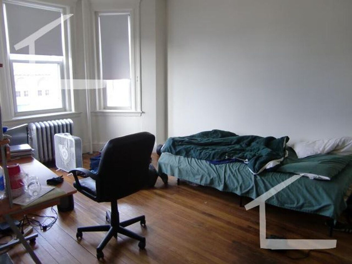 Foto del edificio - Sunny Studio Available March 1