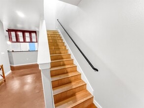 Building Photo - 2216 Chenevert St