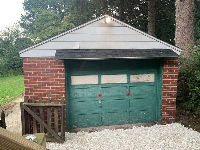 Building Photo - 51 Canton Rd