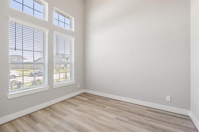 Building Photo - 25003 Flint Lake Dr