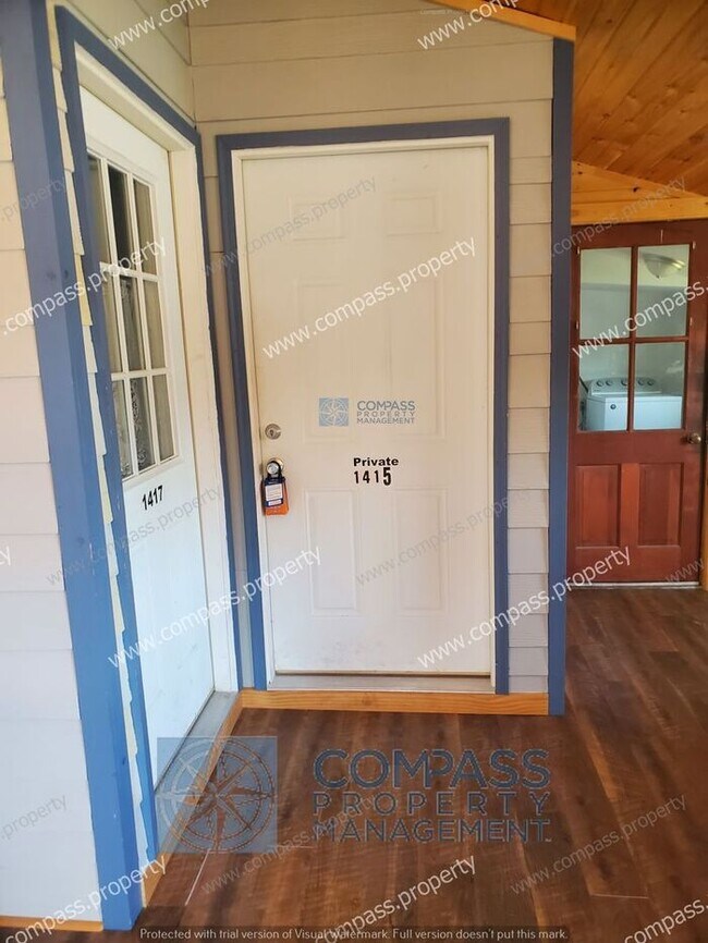 Foto del edificio - Beautiful 2 Bedroom Remodeled Apartment