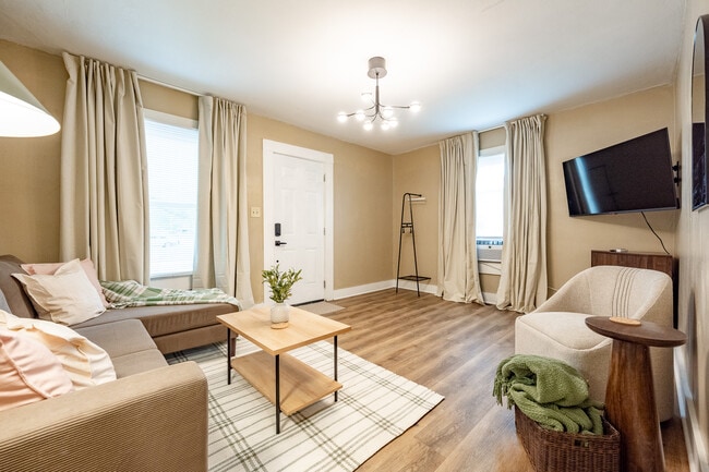 Foto del edificio - 4502 Kingsley Dr