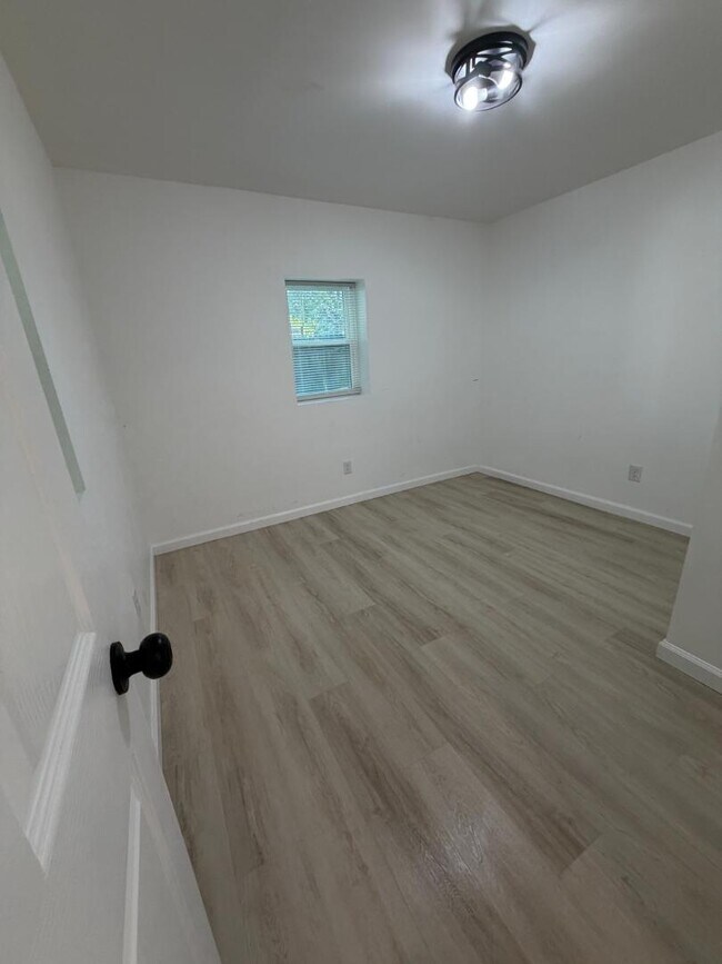 Foto del edificio - 1049 Seale Ave