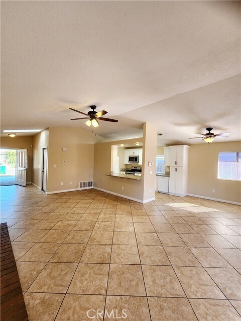 Building Photo - 29635 Avenida De Fiesta