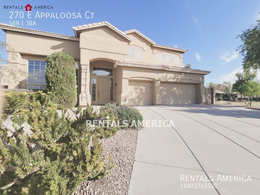 Primary Photo - Beautiful home on Cul-de-sac with View