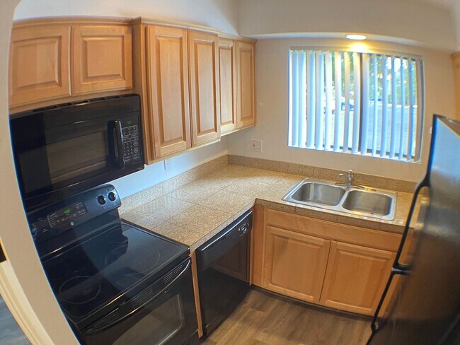 Foto del edificio - Don't miss out on this charming 2-bedroom,...