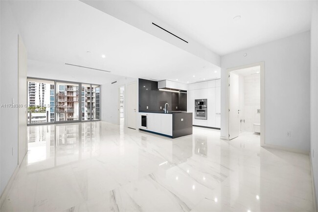 Foto del edificio - 300 Biscayne Blvd Way