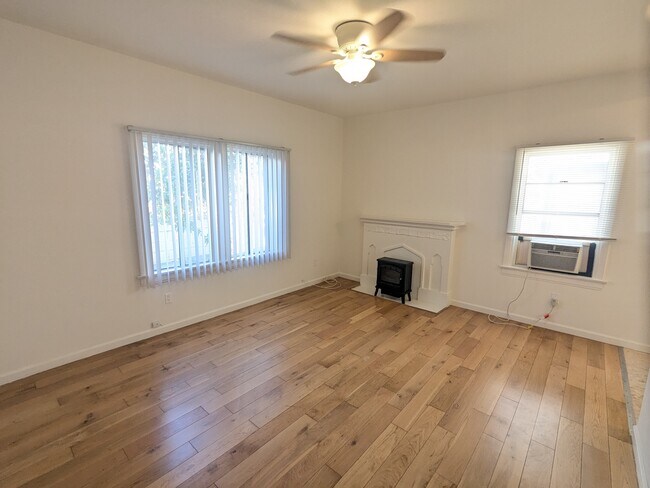 Foto del edificio - 5337 Monroe St