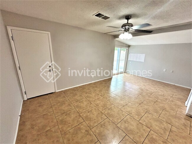 Foto del edificio - 3738 W Palmaire Ave