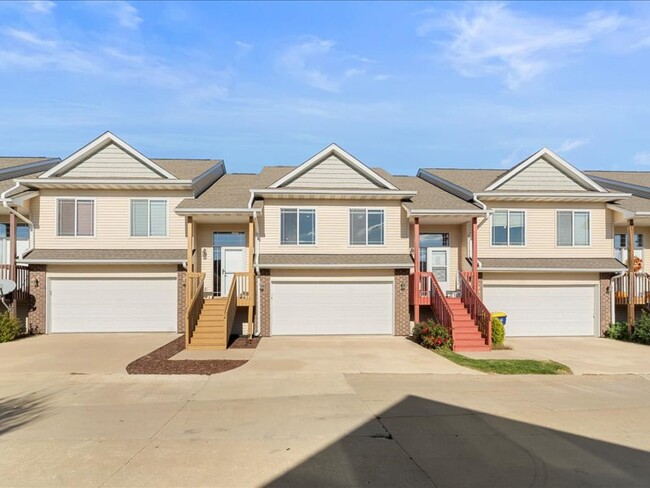 Building Photo - 1867 Goose Lake Cir