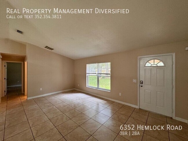 Foto del edificio - 6352 Hemlock Rd
