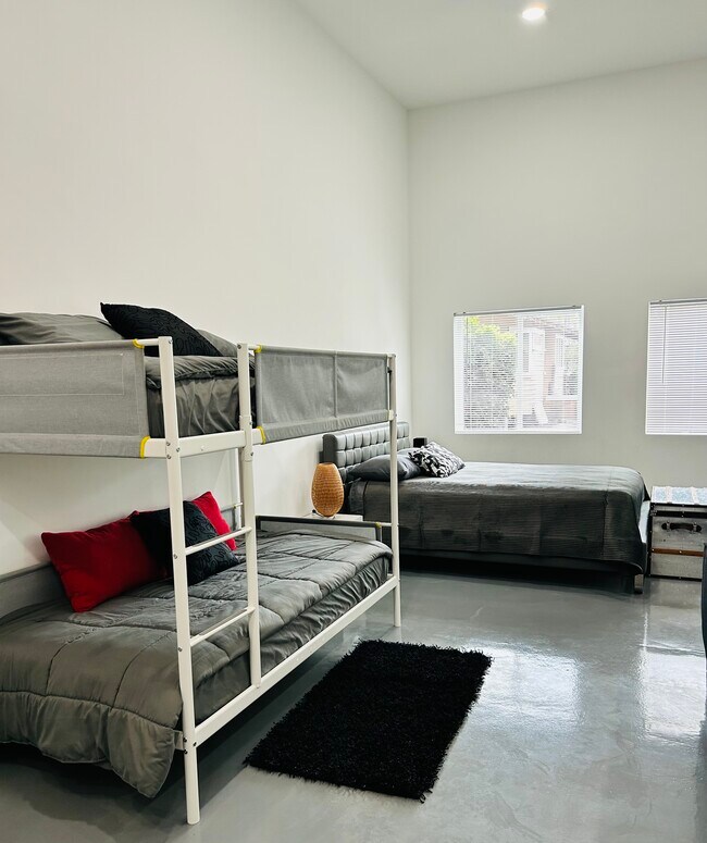 Foto del edificio - 3758 Dalton Ave