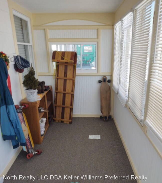 2 br, 1 bath House 2235 Eaton St. House for Rent in Edgewater, CO