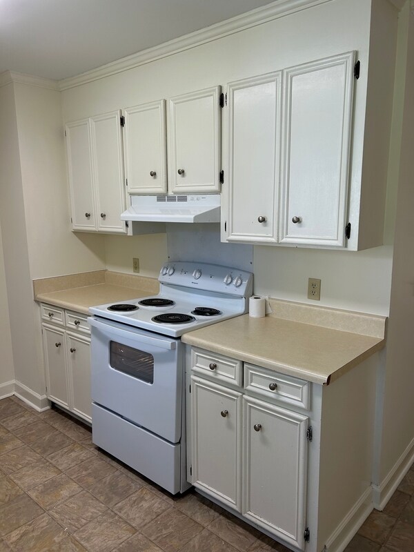 Building Photo - 107 Rainbow Cir