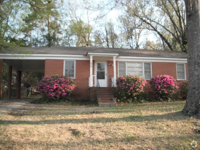 Building Photo - 198 Collins Dr