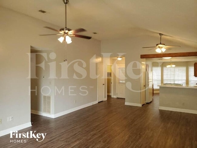 Building Photo - 21134 Western Valley Dr