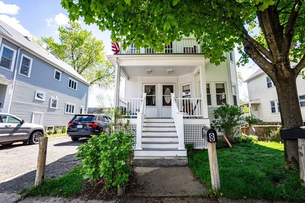 8 Putnam St Unit 0, Watertown, MA 02472 Room for Rent in Watertown