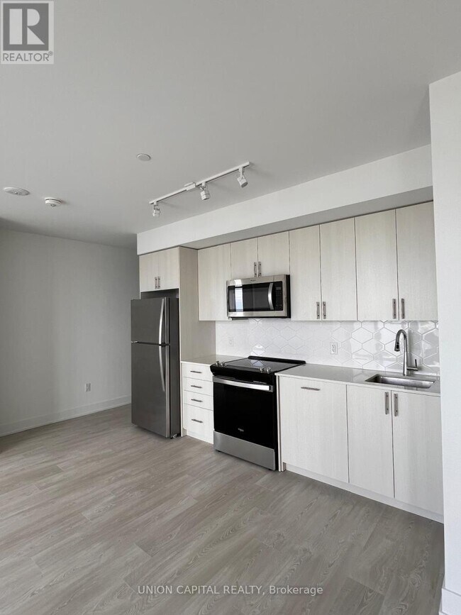 Photo du bâtiment - 2545 Simcoe St N