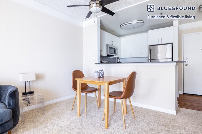 Foto del edificio - 4920 Van Nuys Blvd