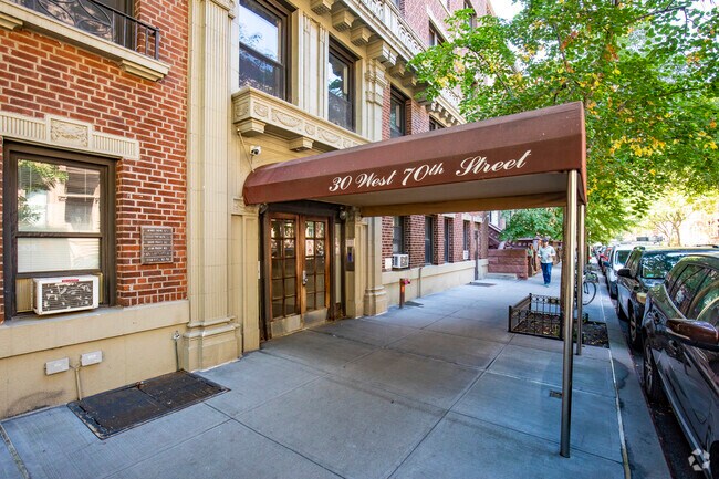 30 W 70th St, Nueva York, NY 10023 - 30 W 70th St