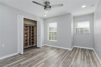 Building Photo - 9080 Gervais Cir