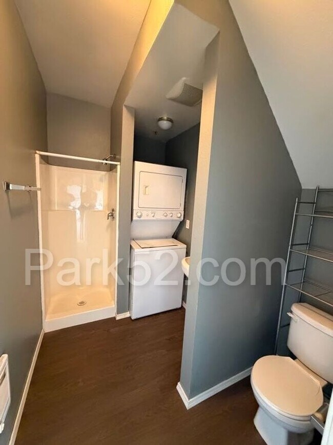 Foto del edificio - Tacoma Studio Apartment