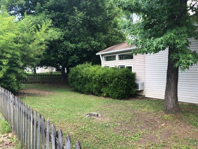 Foto del edificio - Very Nice 3 Bedroom Home in Hendersonville!