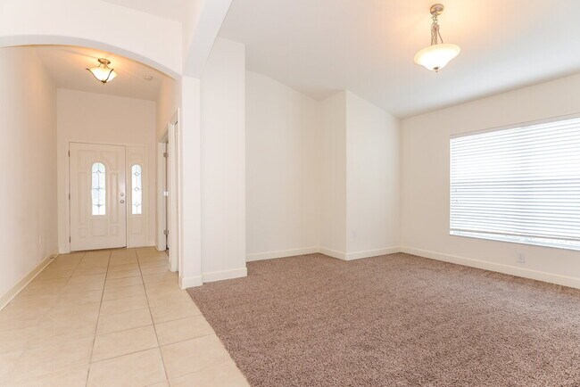 Foto del edificio - 12313 Ridgedale Dr
