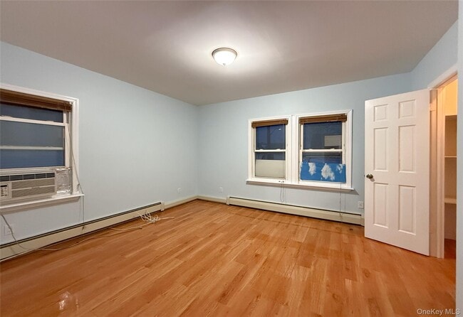 Foto del edificio - 80-30 160th St