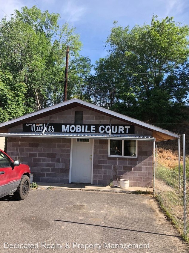 401 Moxee Ave, Naches, WA 98937 Room for Rent in Naches, WA
