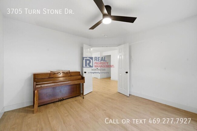 Foto del edificio - 3705 Turn Stone Dr.-