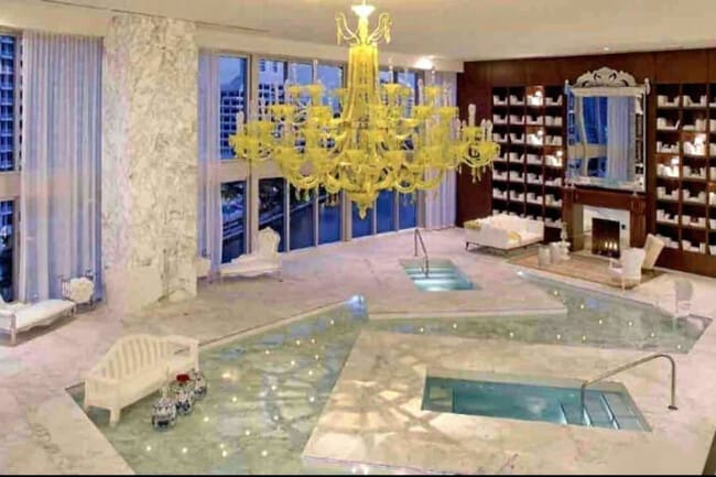 Building Photo - 485 Brickell Ave