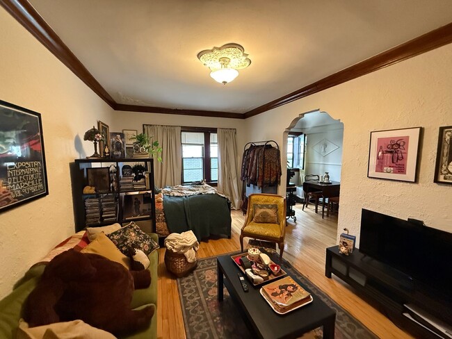 Interior Photo - 1628 Franklin