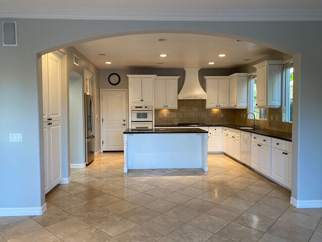 Building Photo - 5+4 Pool Home - Long Canyon Estates, Wood ...