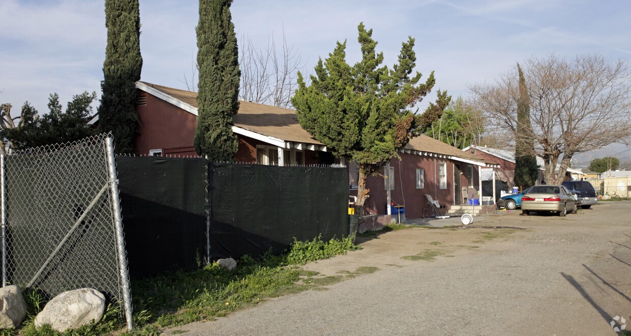 Primary Photo - 6967 Glasgow Ave