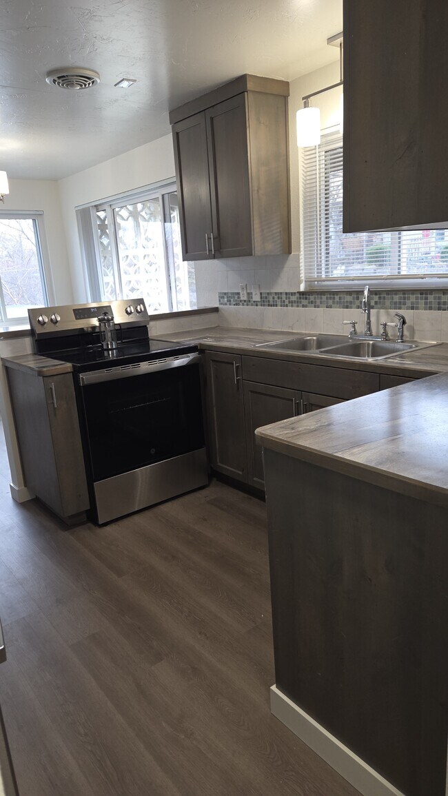 Foto del edificio - 2118 S Roosevelt St