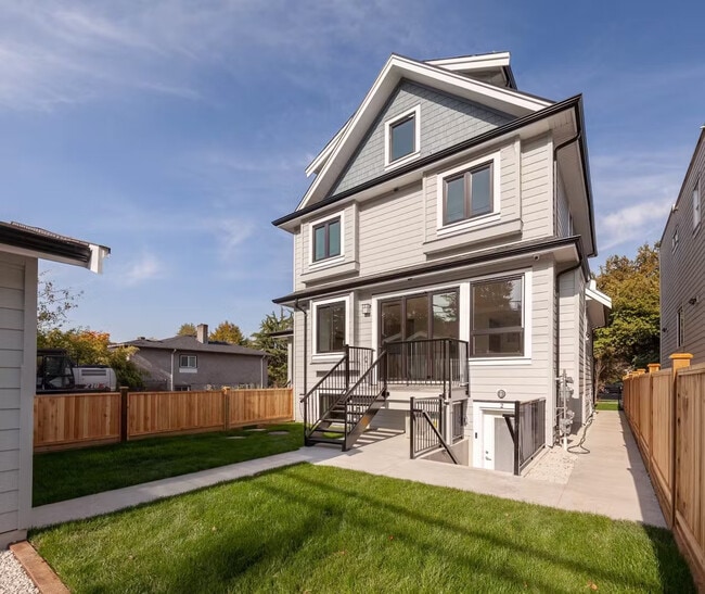 Entrance - 2198 19th Av E