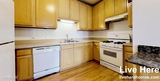 Building Photo - 3 br, 2 bath Apartment - 1520 N Halsted St