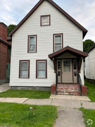Building Photo - 29 Henry St