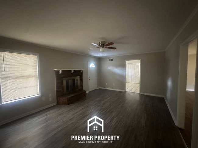 Building Photo - 6343 Limewood Ave