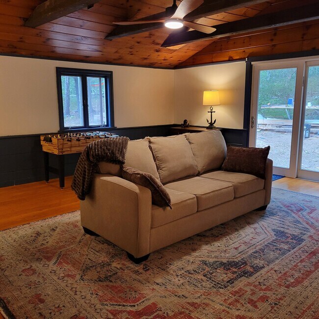 Foto del edificio - 1 Mill Ridge Farm Ln