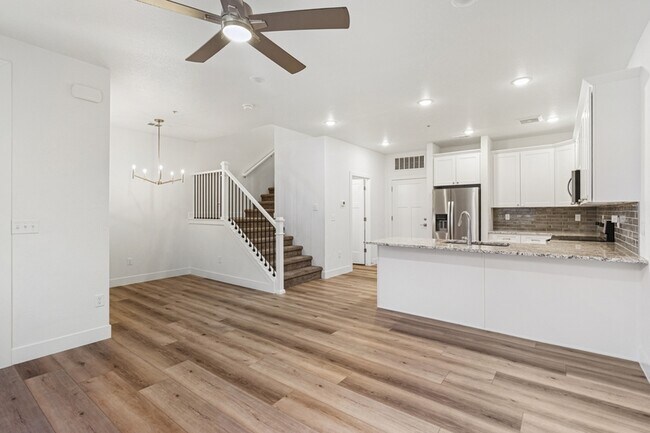 Foto del edificio - 2947 W 20th St