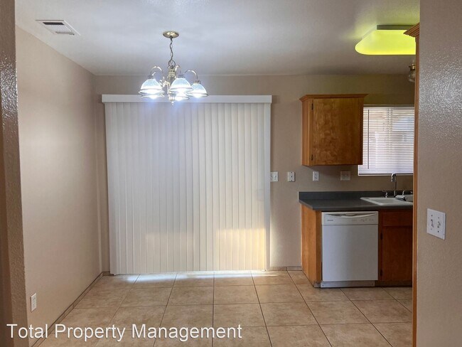Foto del edificio - 3 br, 2 bath House - 2027 Cochran Ave