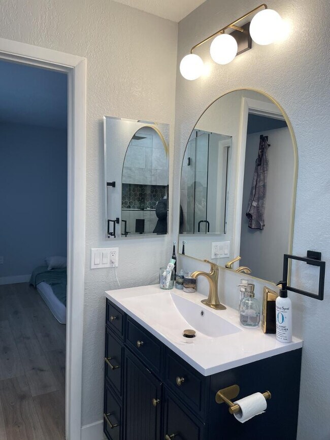 Foto del edificio - 4616 E Pershing Ave