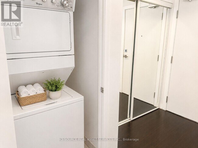 Building Photo - 4011 Brickstone Mews