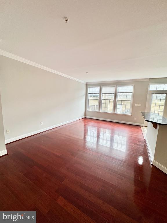 Building Photo - 120 Tall Grass Ln